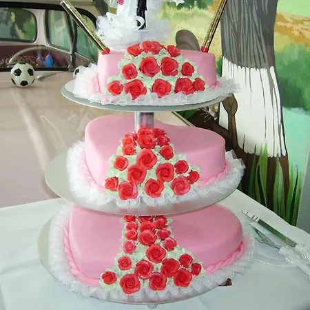 Отель Goldener Hahn