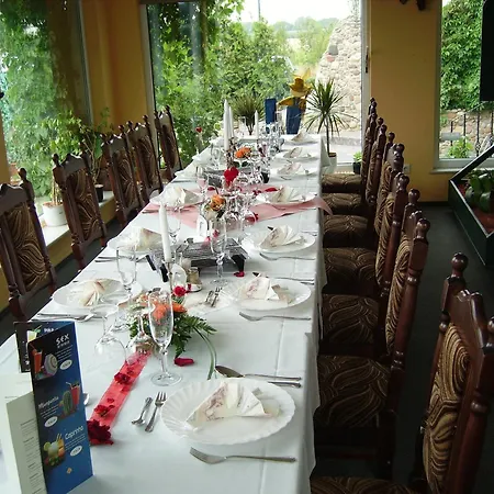 Hotel Goldener Hahn 3*