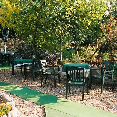 Goldener Hahn Otel 3*