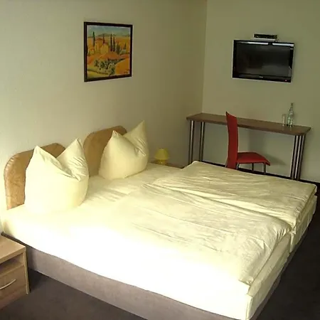 Otel Goldener Hahn Frankfurt (Oder)