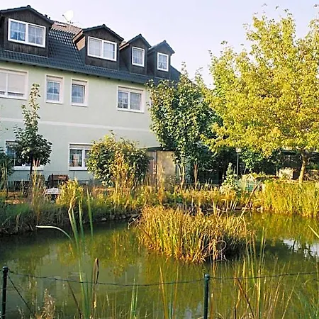 Goldener Hahn Otel