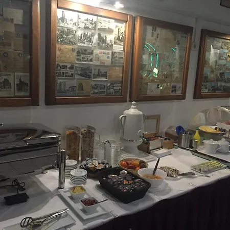 Отель Goldener Hahn