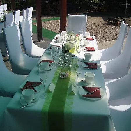 Goldener Hahn Отель