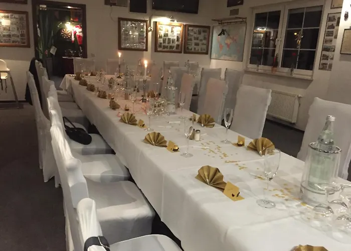 Hotel Goldener Hahn 3*